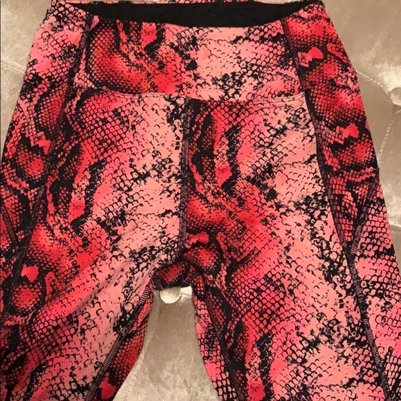 Pink Victoria's Secret red snakeskin leggings - Picture 3 of 8